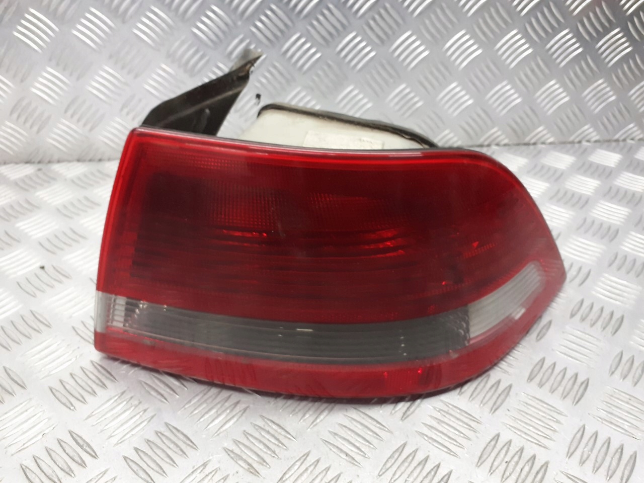LAMPA PRAWA TYLNA SAAB 9-3 SEDAN 12785761
