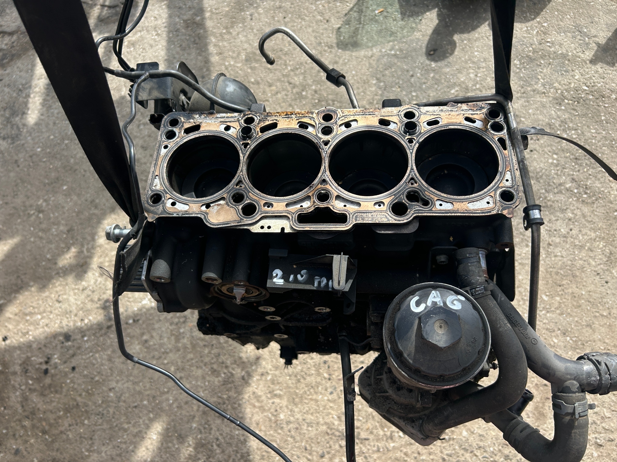 AUDI A4 B8 2,0 TDI CAG BLOK DOL Motore