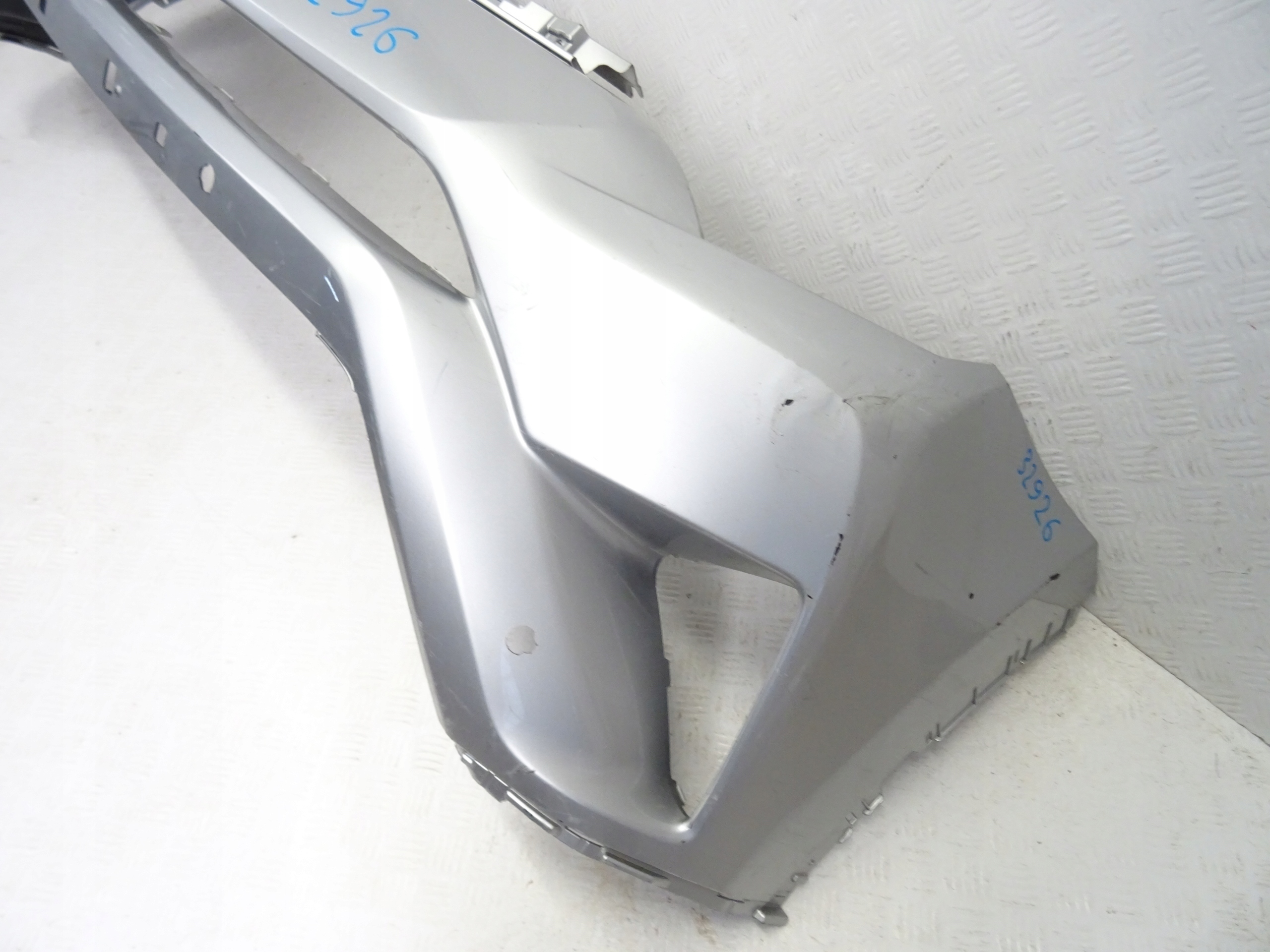 Toyota RAV4 IV LIFT nárazník předek přední