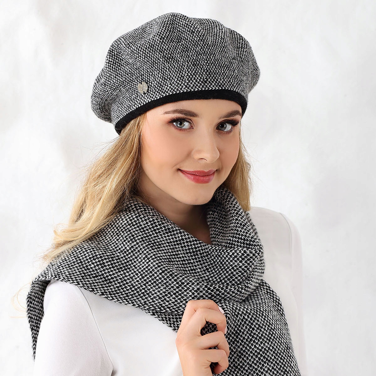 Dámský komplet baret šála Černá/ecru pepitka