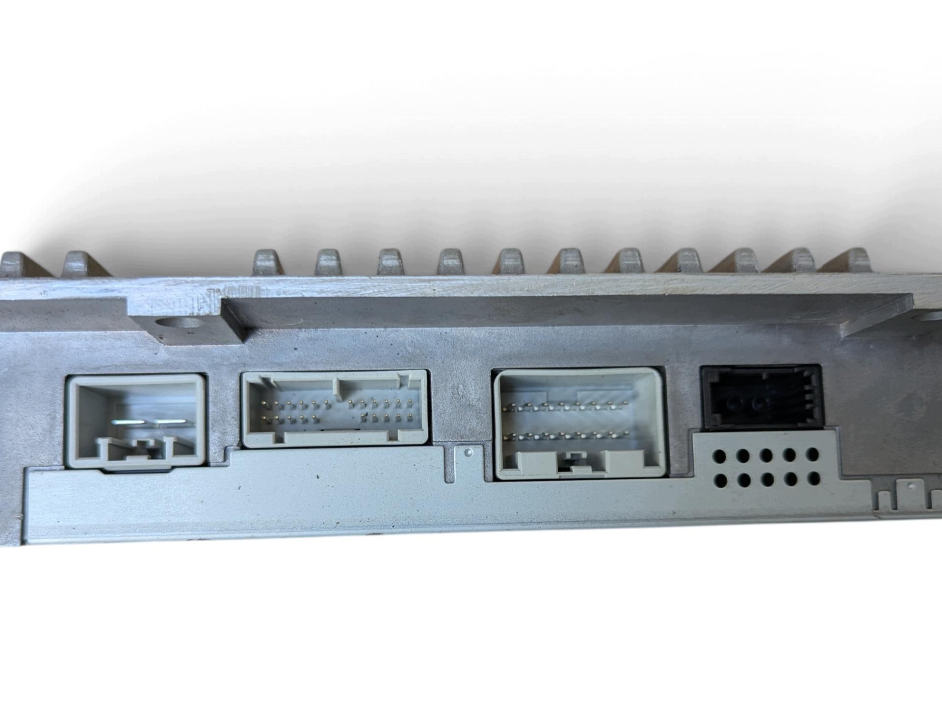 amplifier radia Volvo V50 facelift 2012 30659551