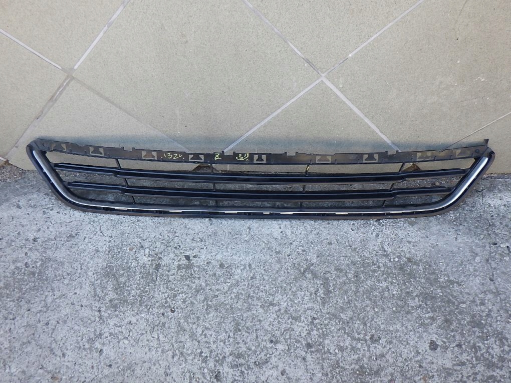 FORD MONDEO MK5 15- grid of a bumper front