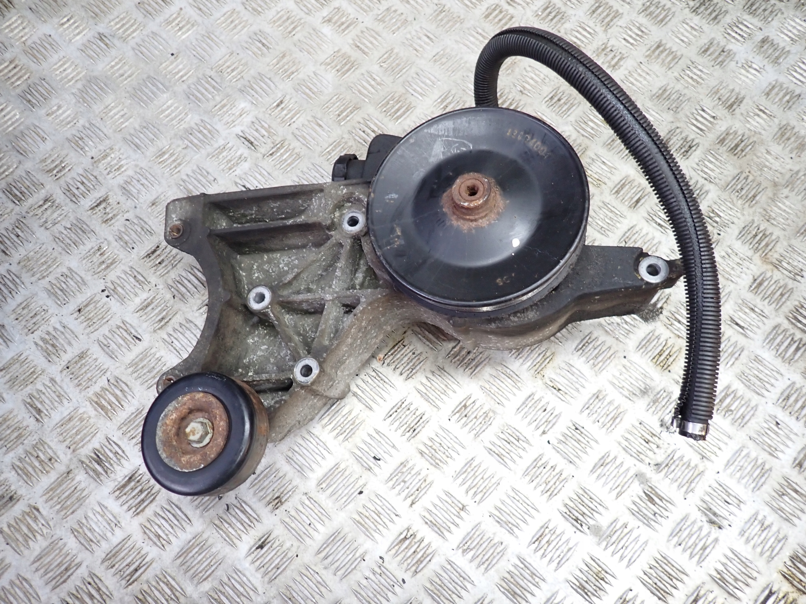 Pompa Wspomagania Escalade Yukon Hummer H2 6.2