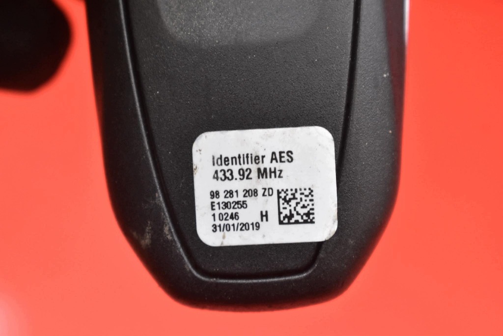 ignition key button 9827205180 PEUGEOT 3008 2 II 1.2 PURETECH 131 KM