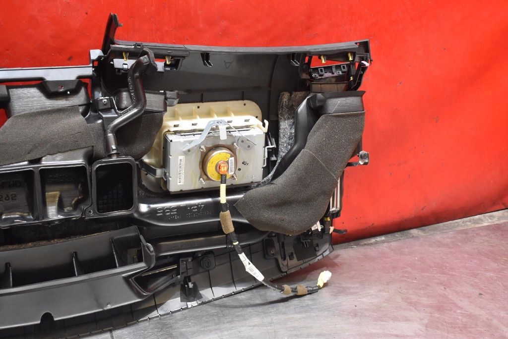dashboard instrument panel console cockpit airbag EU TOYOTA VERSO 1 and 09-13