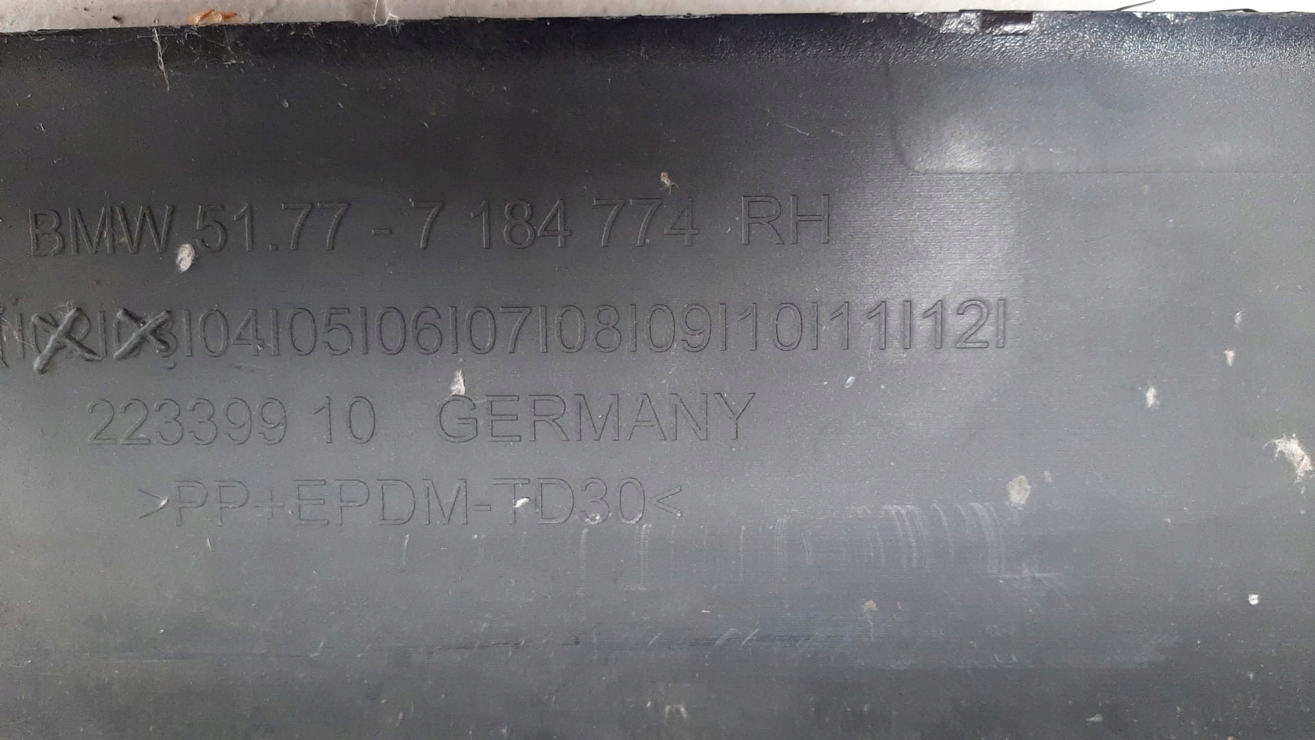 BMW 5 F10 F11 threshold right moulding threshold right 7184774