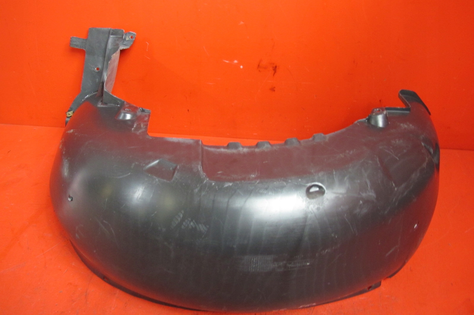 BMW X5 E53 LCI mudguard left rear part rear. 8403059