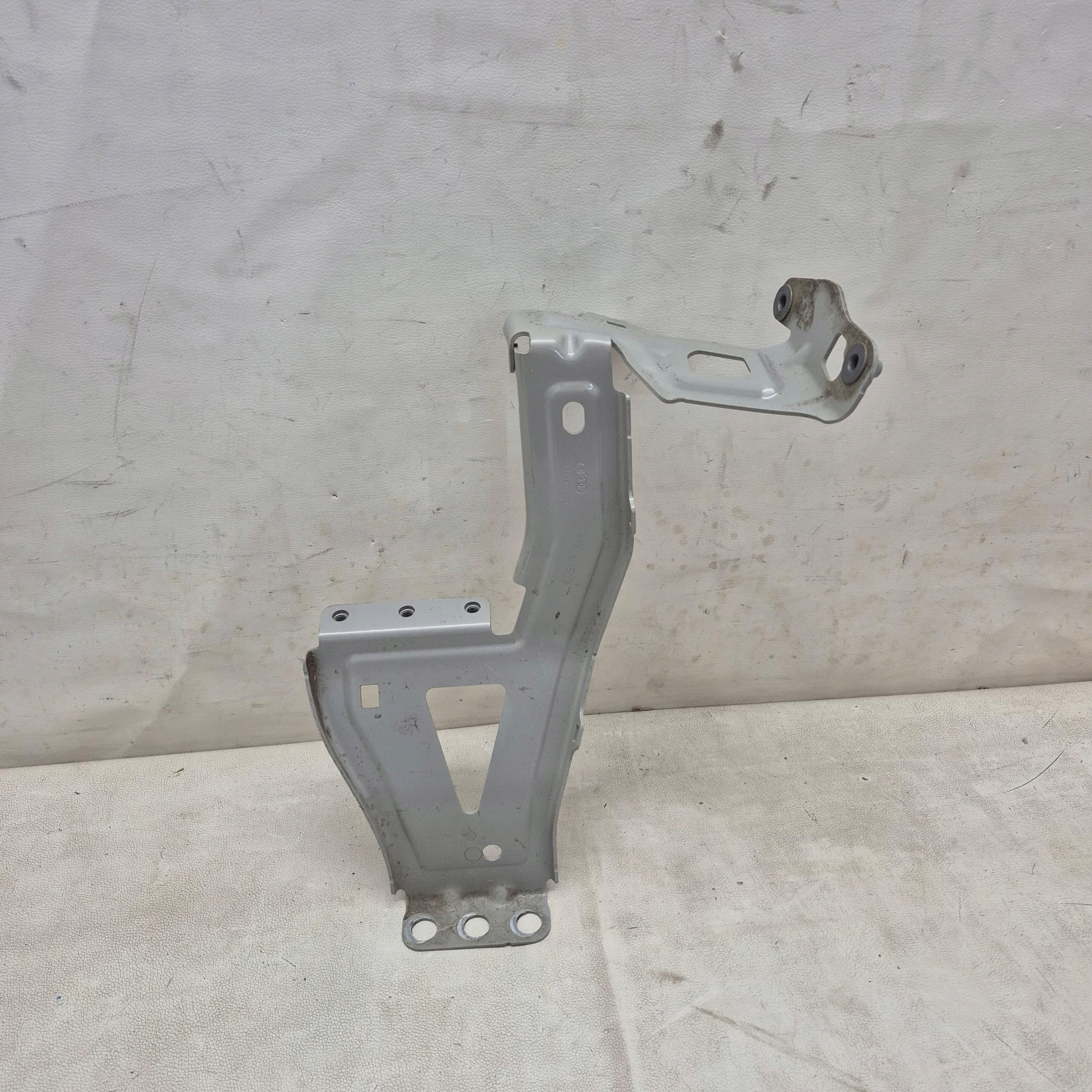 AUDI E-TRON 4KE Console Support plaque Aile Gauche Avant 4KE803503
