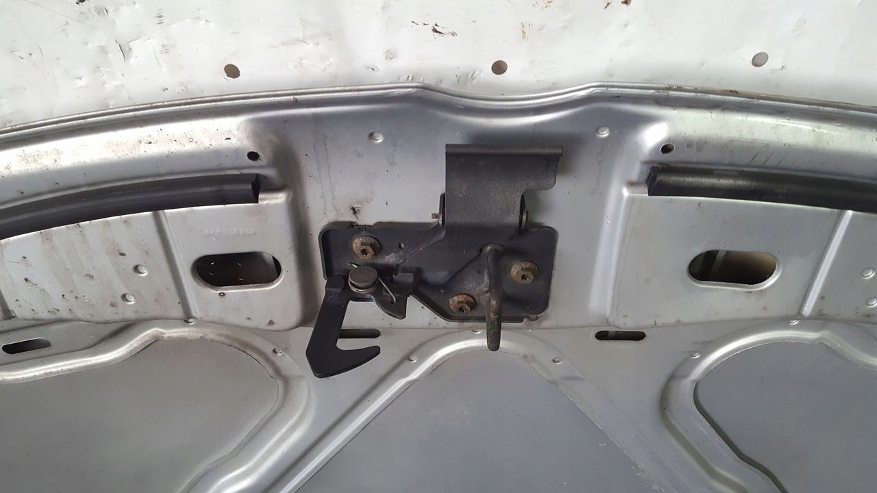 cofano VW Polo 9N LA7W