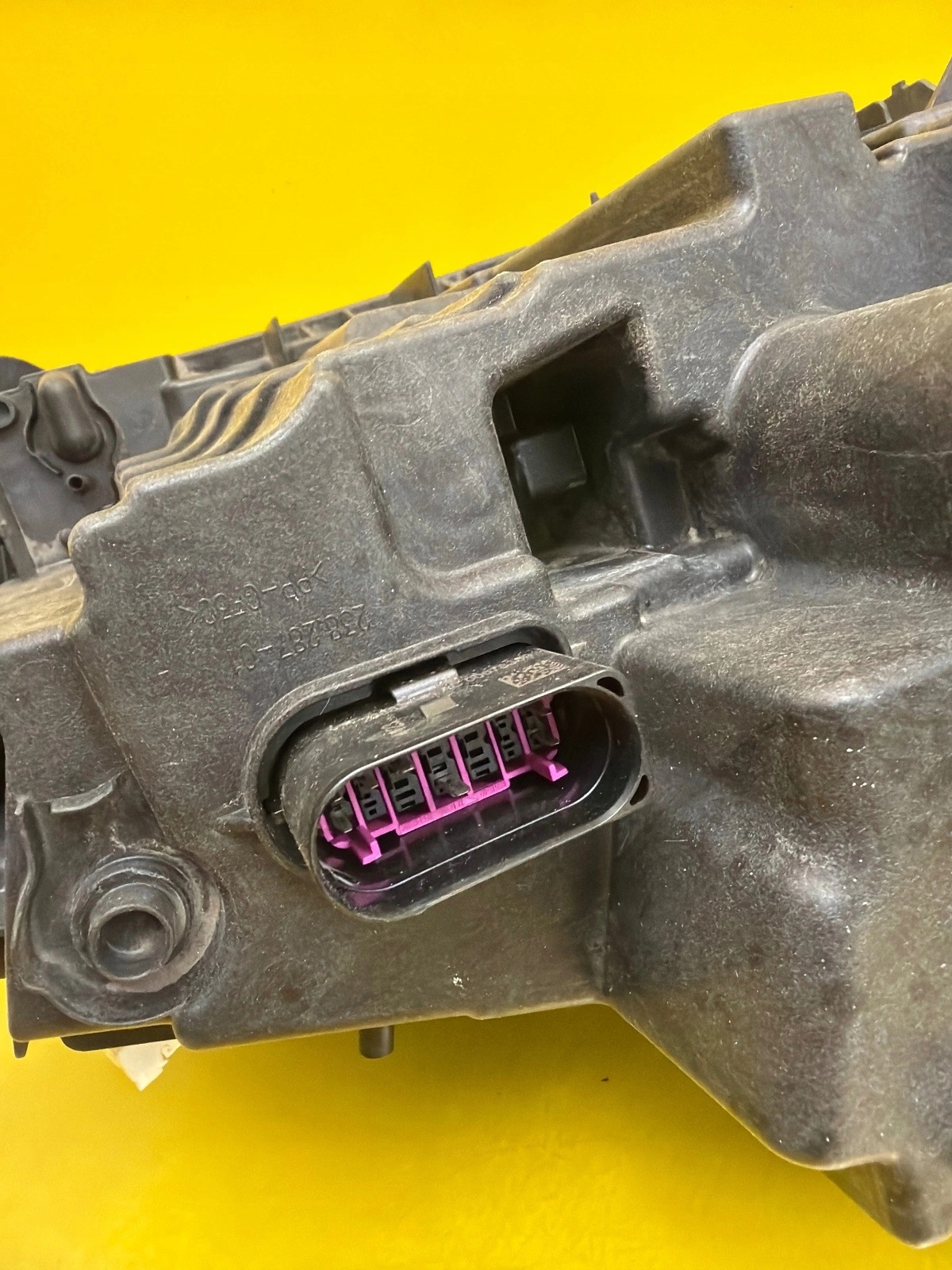 light left front Skoda Enyaq Full Led 5LB941015F