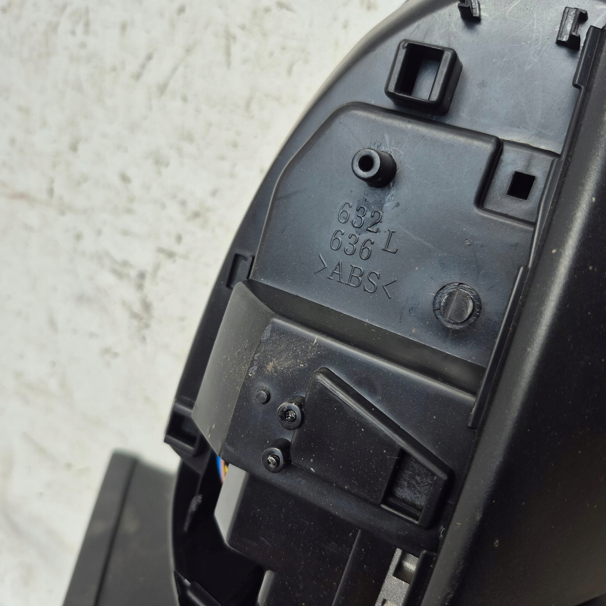 MAZDA 2 II sedan 08-14 mirror front front left
