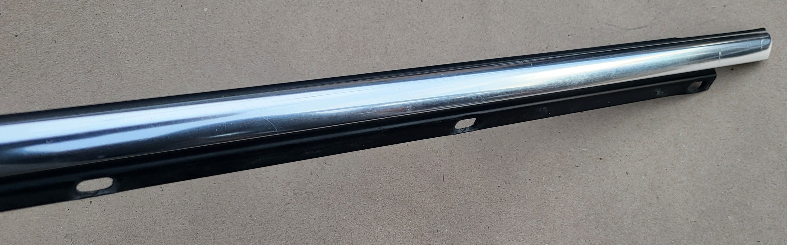 moulding dust door windows left front VW JETTA V GOLF V 1K5837475B OE