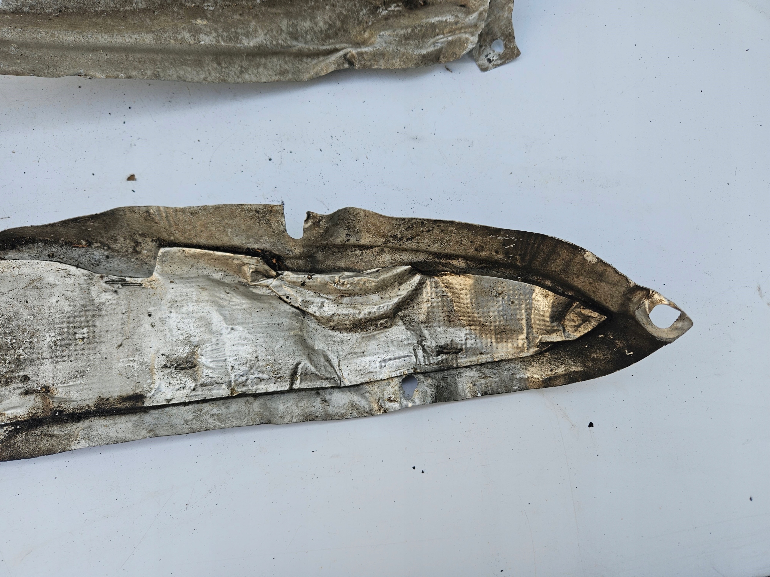 Blende Abdeckung TERMICZNA Blende Abdeckung TERMICZNE TUNELU AUDI V8 D11 AUTOMAT