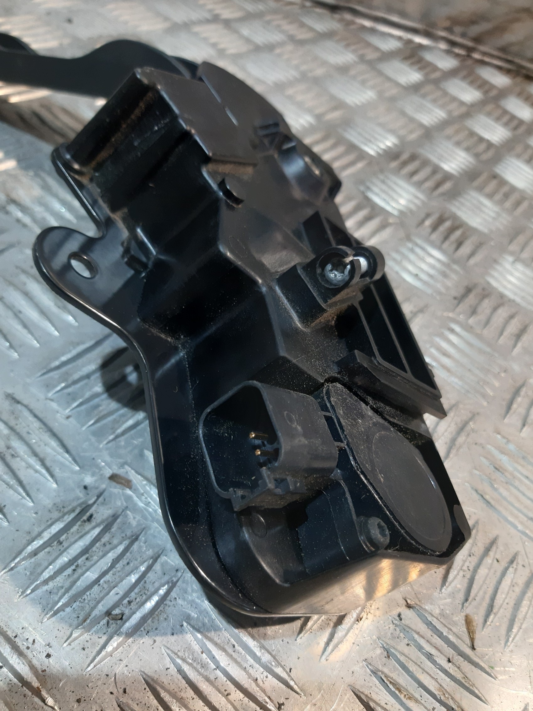 accelerator pedal / potentiometer pedalu gas RENAULT DXI 24204937