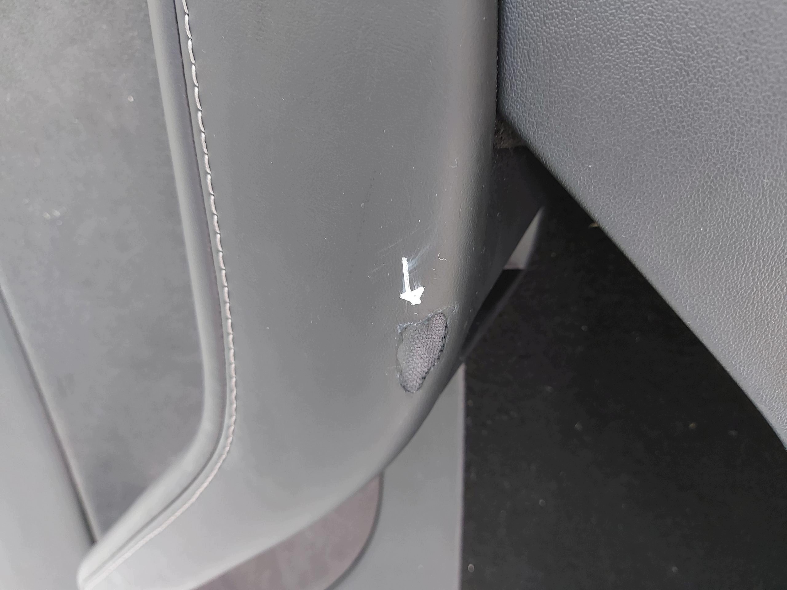 TESLA MODEL Y 2024r upholstery side door right rear part