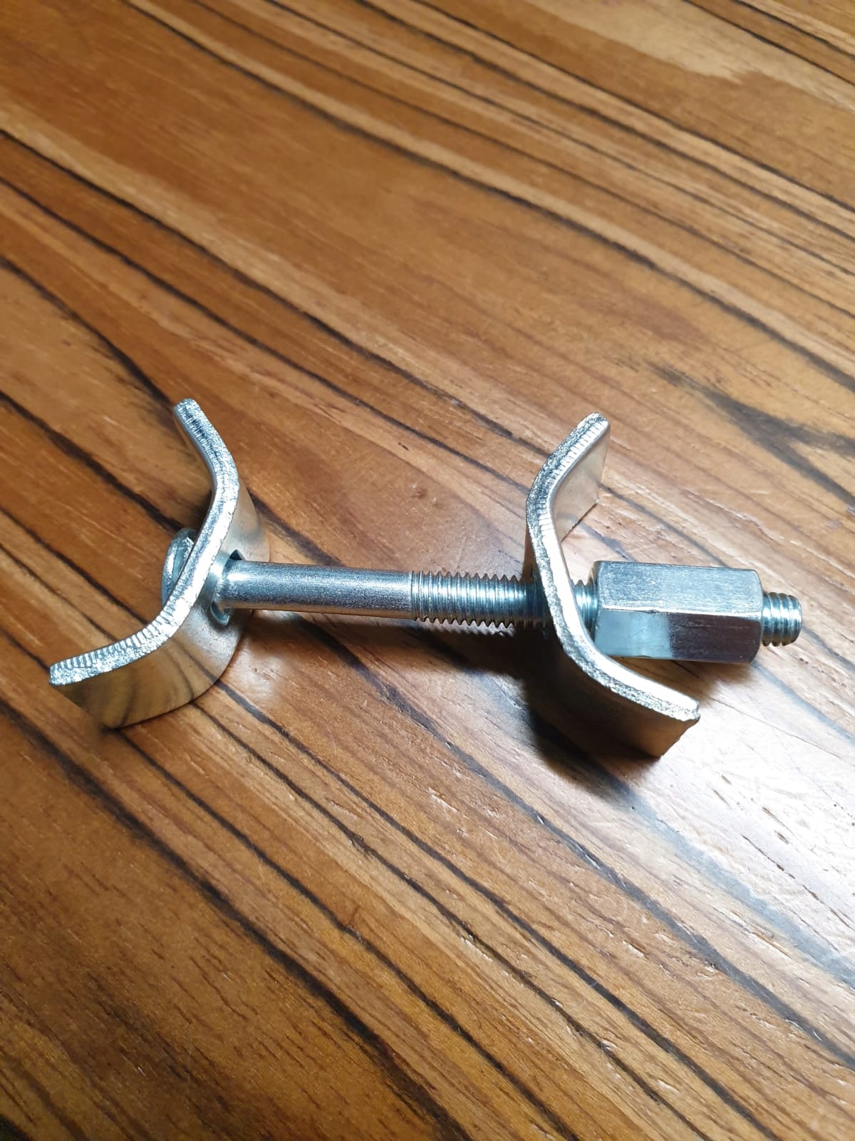 ZŁĄCZE DO ŁĄCZENIA BLATÓW L-65 MM (KPL)