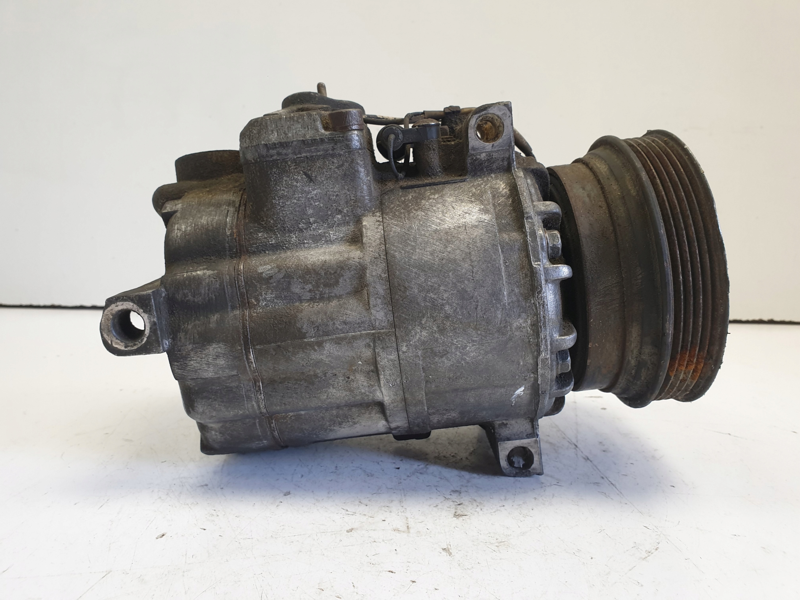 LAND ROVER oe JPB500110 компрессор кондиционера