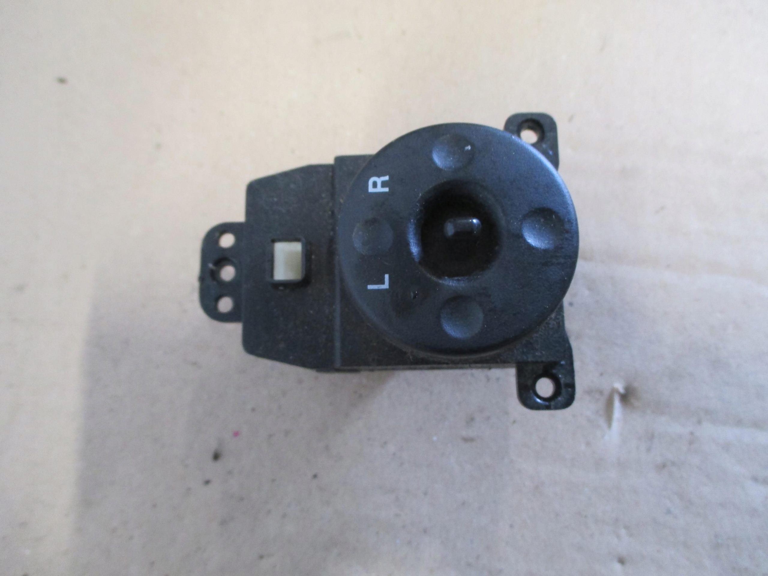 ACCENT 3 III 05-11 PANEL LUSTEREK