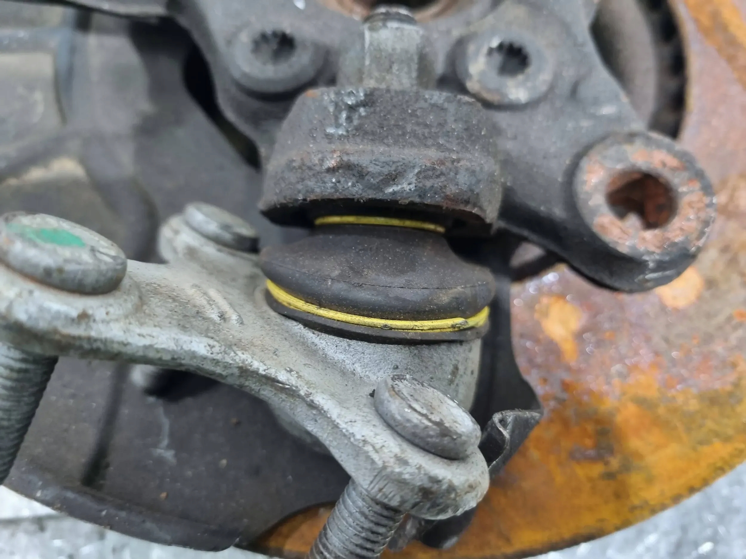 swing front left 1K0407255R SKODA OCTAVIA II A3 8P GOLF V VI LEON II
