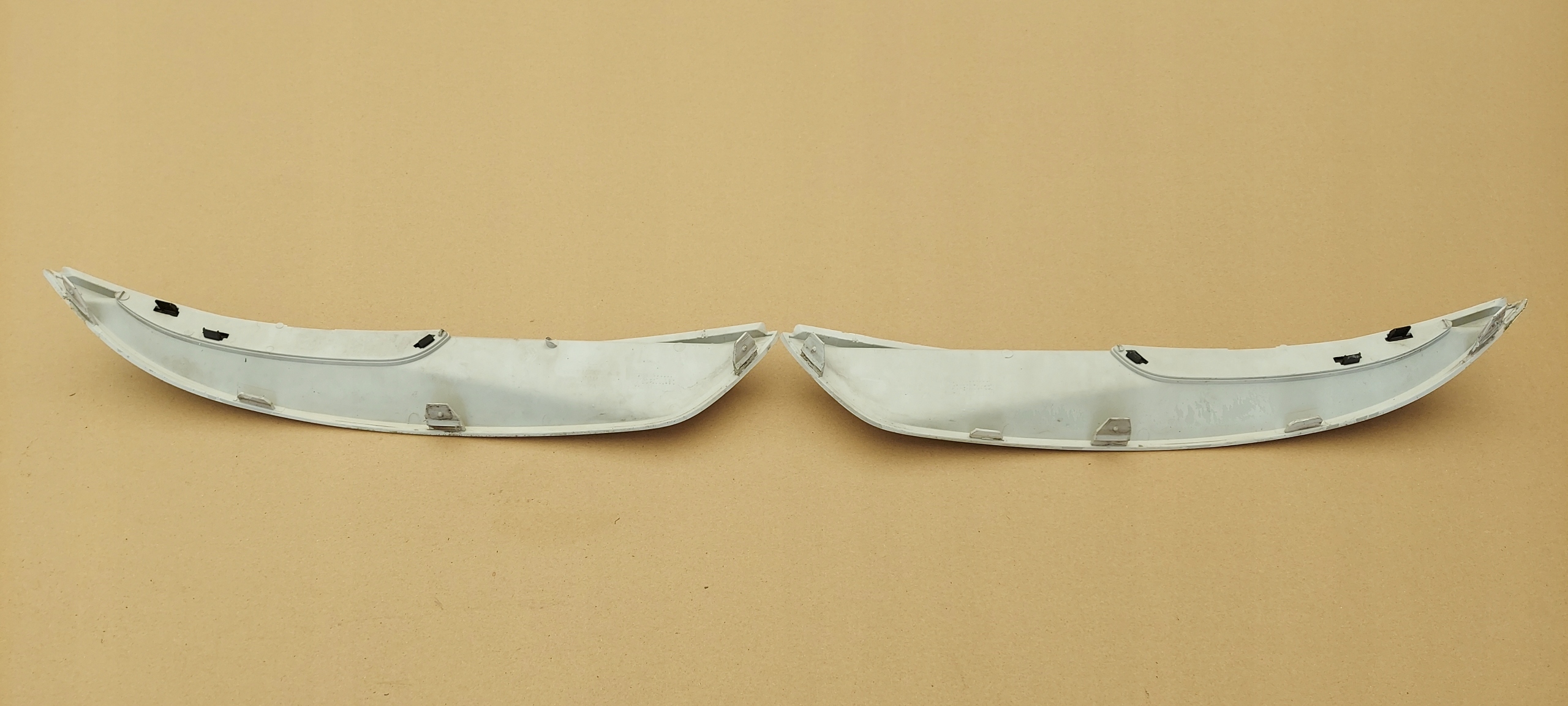 moulding below LAMPE left front FORD KUGA MK1 08-12 LAK: 58 8V4115A282A