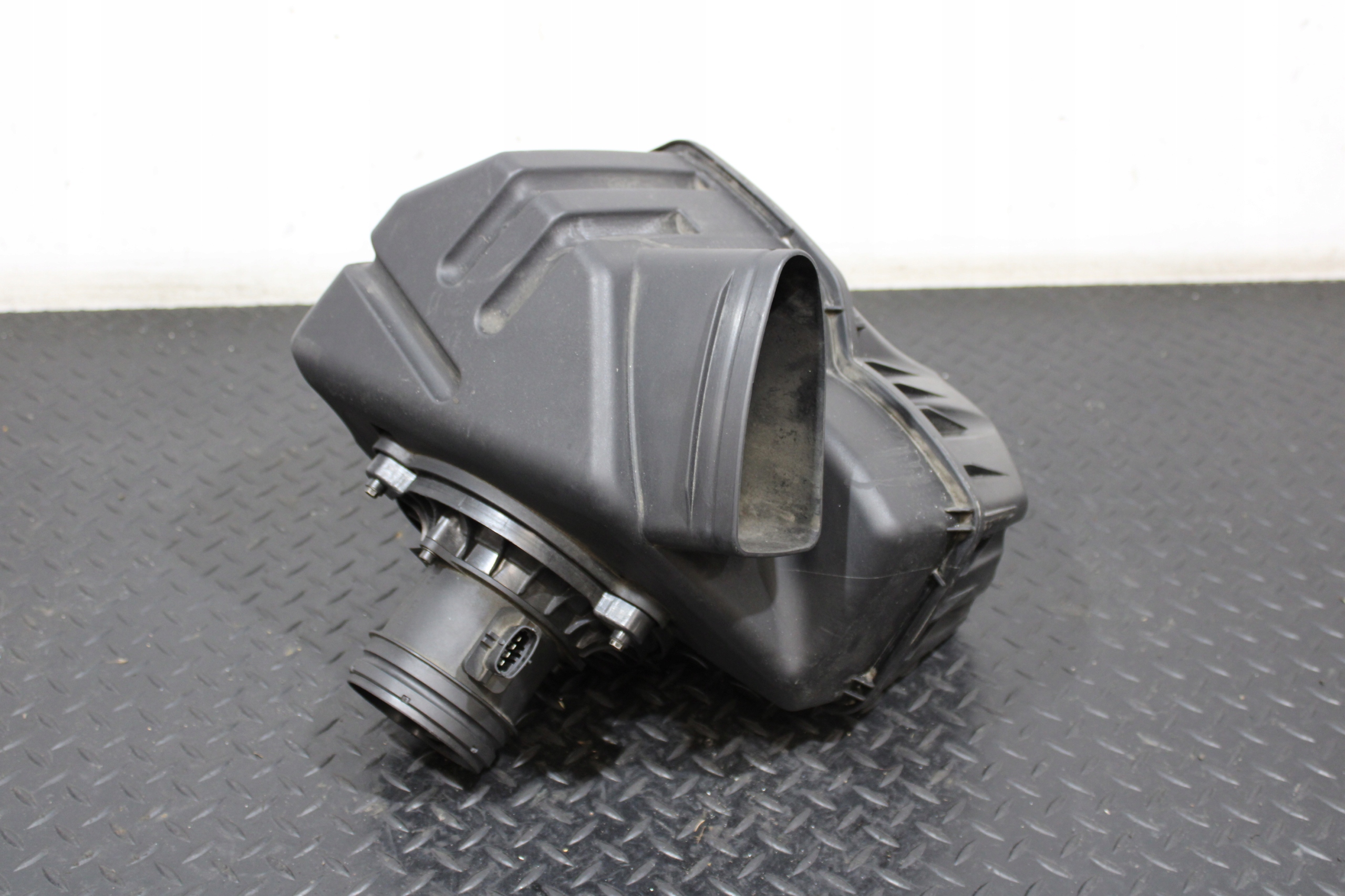 Gehäuse filter luft MASERATI LEVANTE M161 670033791