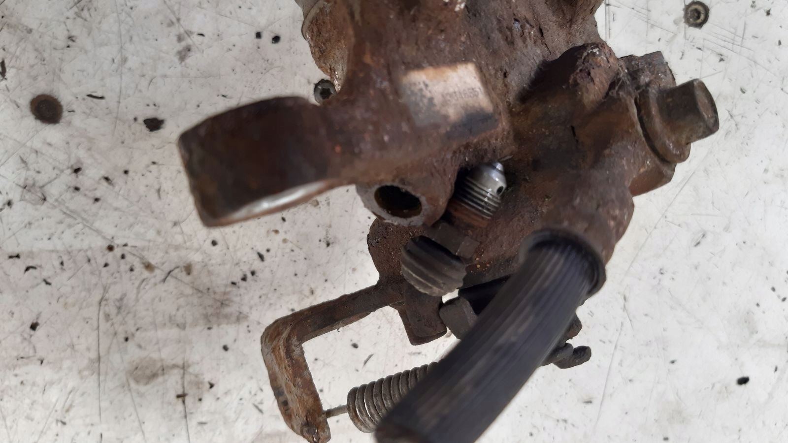 caliper rear part rear right Opel Astra J LIFT 1,7 CDTI