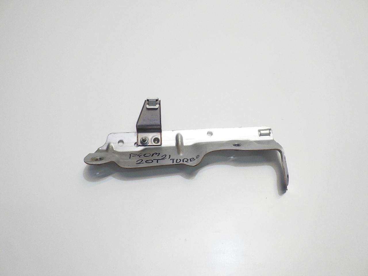 8489630 - BMW 1 F40 m135ix тепловий щит турбокомпресора