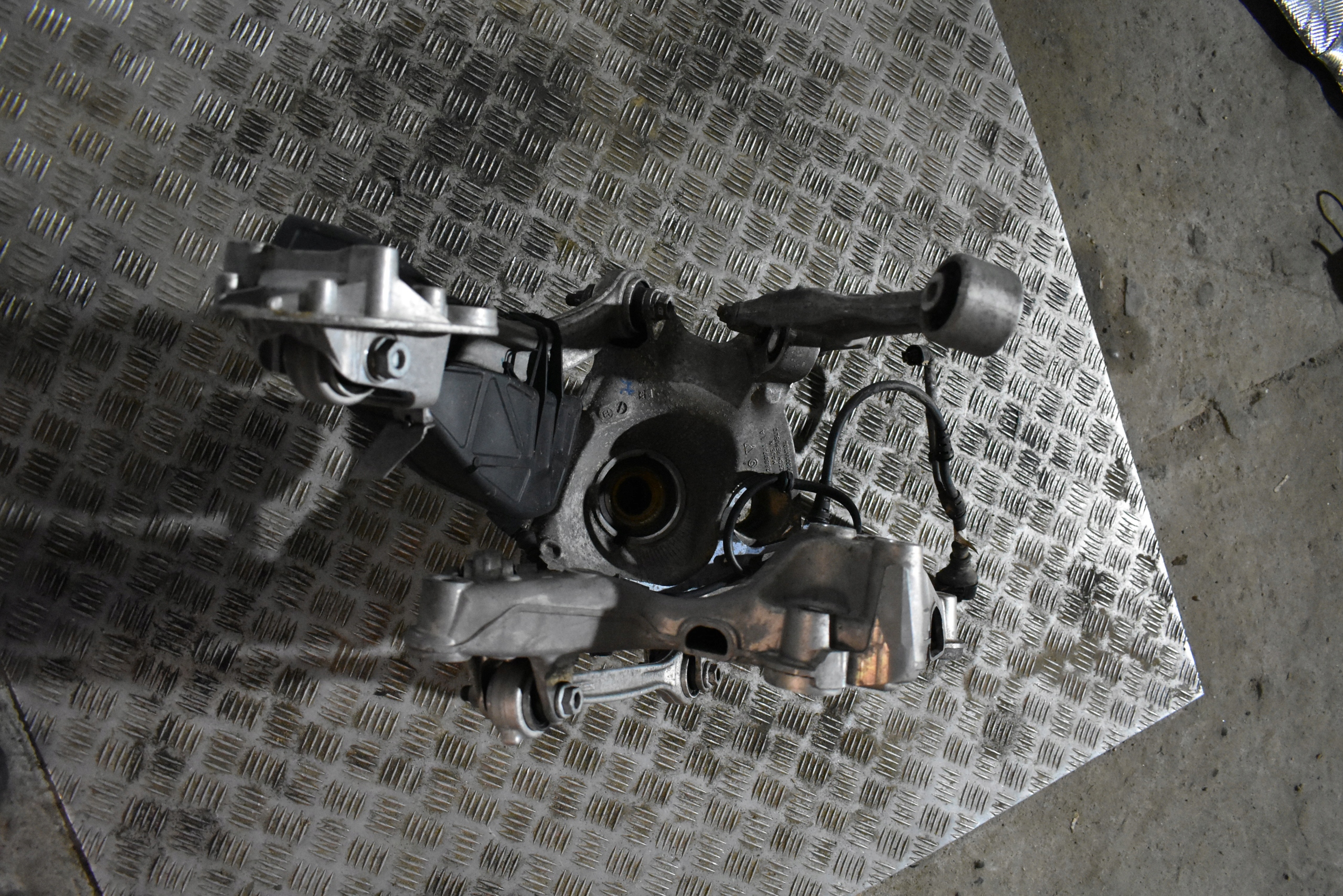 IDEALNE sususpension rear. left KPL. PORSCHE 991 4S 1