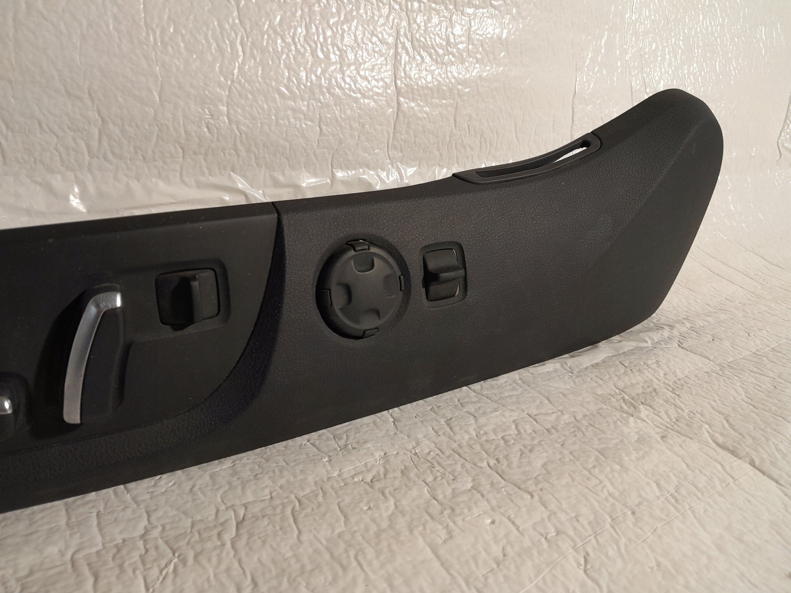 AUDI A8 D3 4E Gehäuse SITZ links PANEL Regulations- 4E0881325C