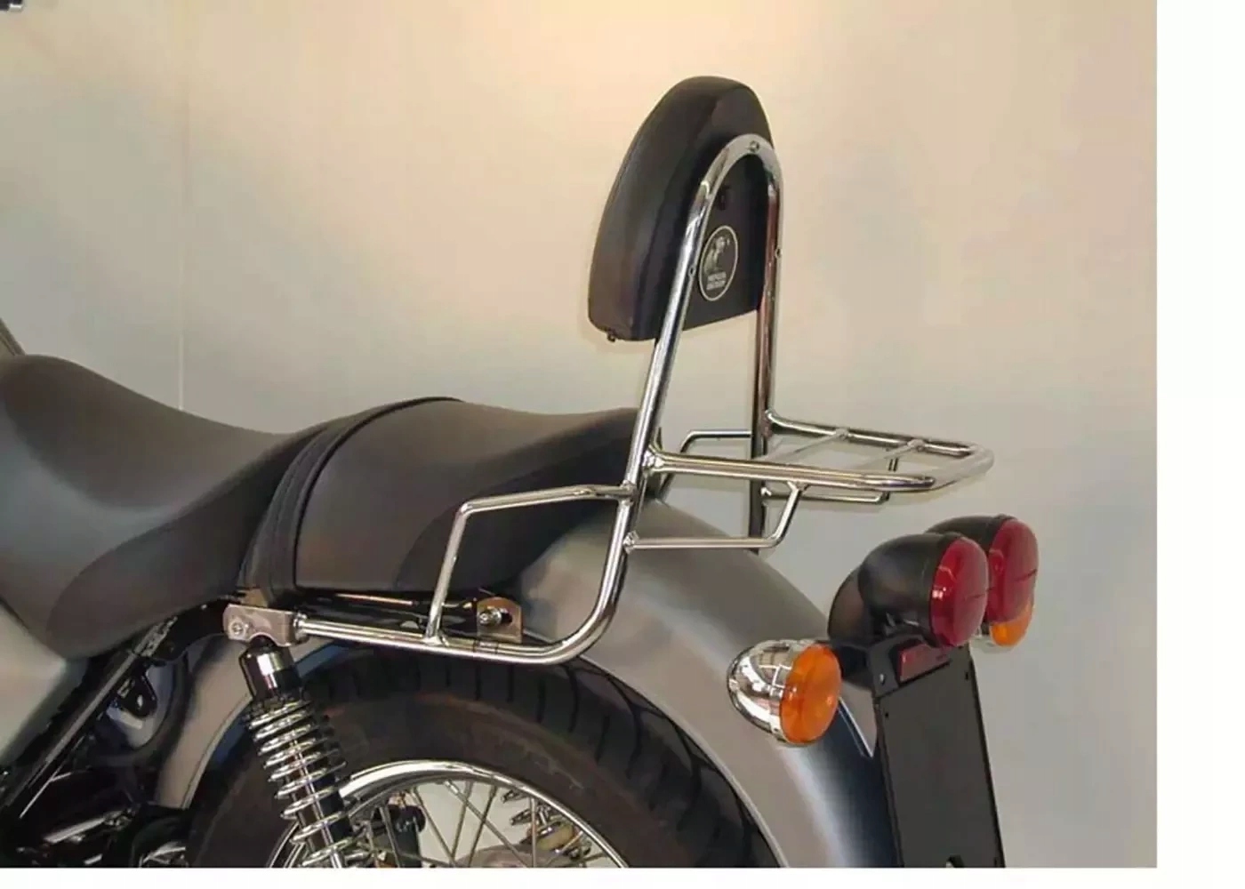 Sissybar s nosičom pre Moto Guzzi California Stone (2001-)