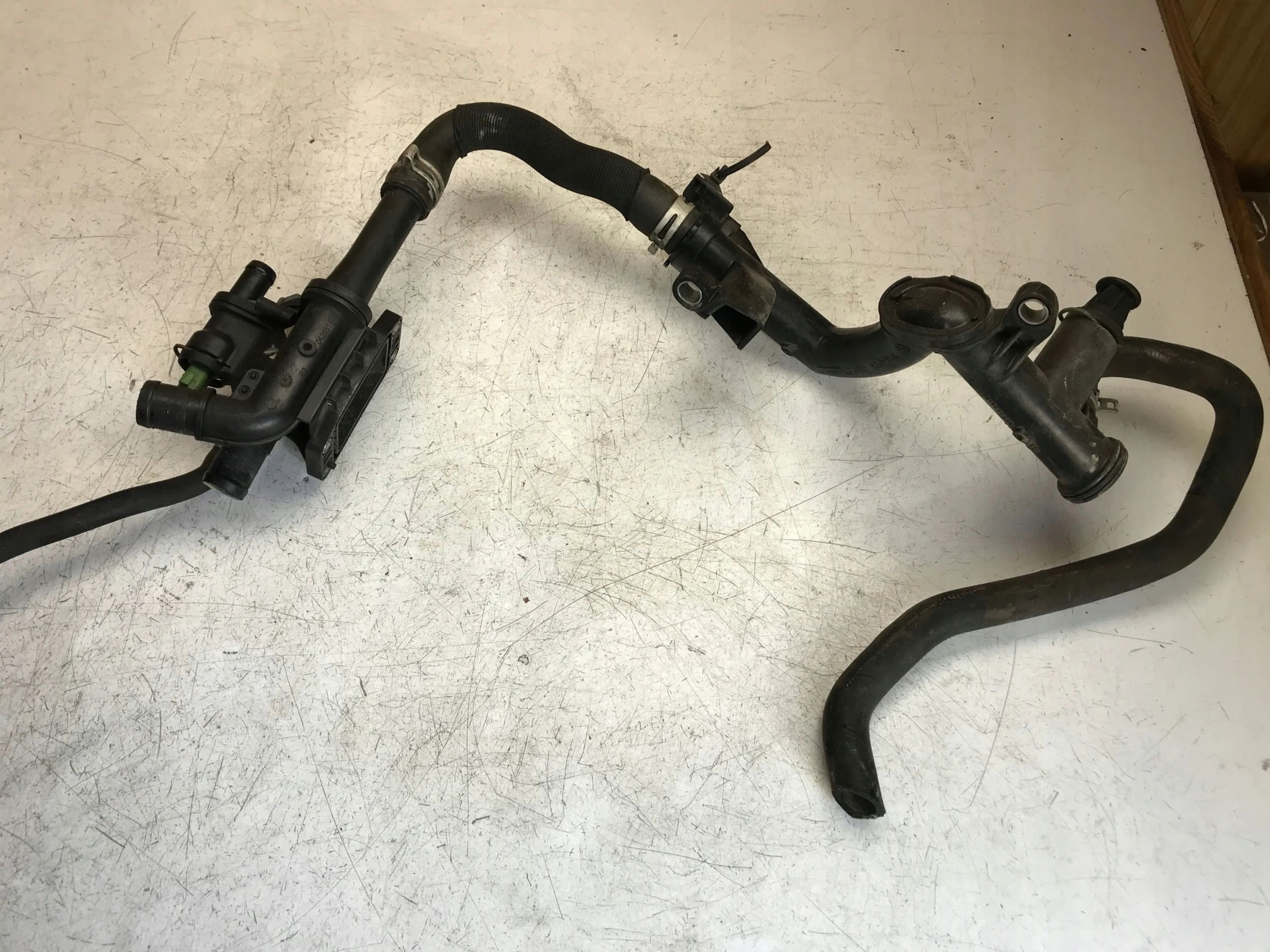 csomag TERMOSTATU FOCUS MK2 C-MAX 9670253780