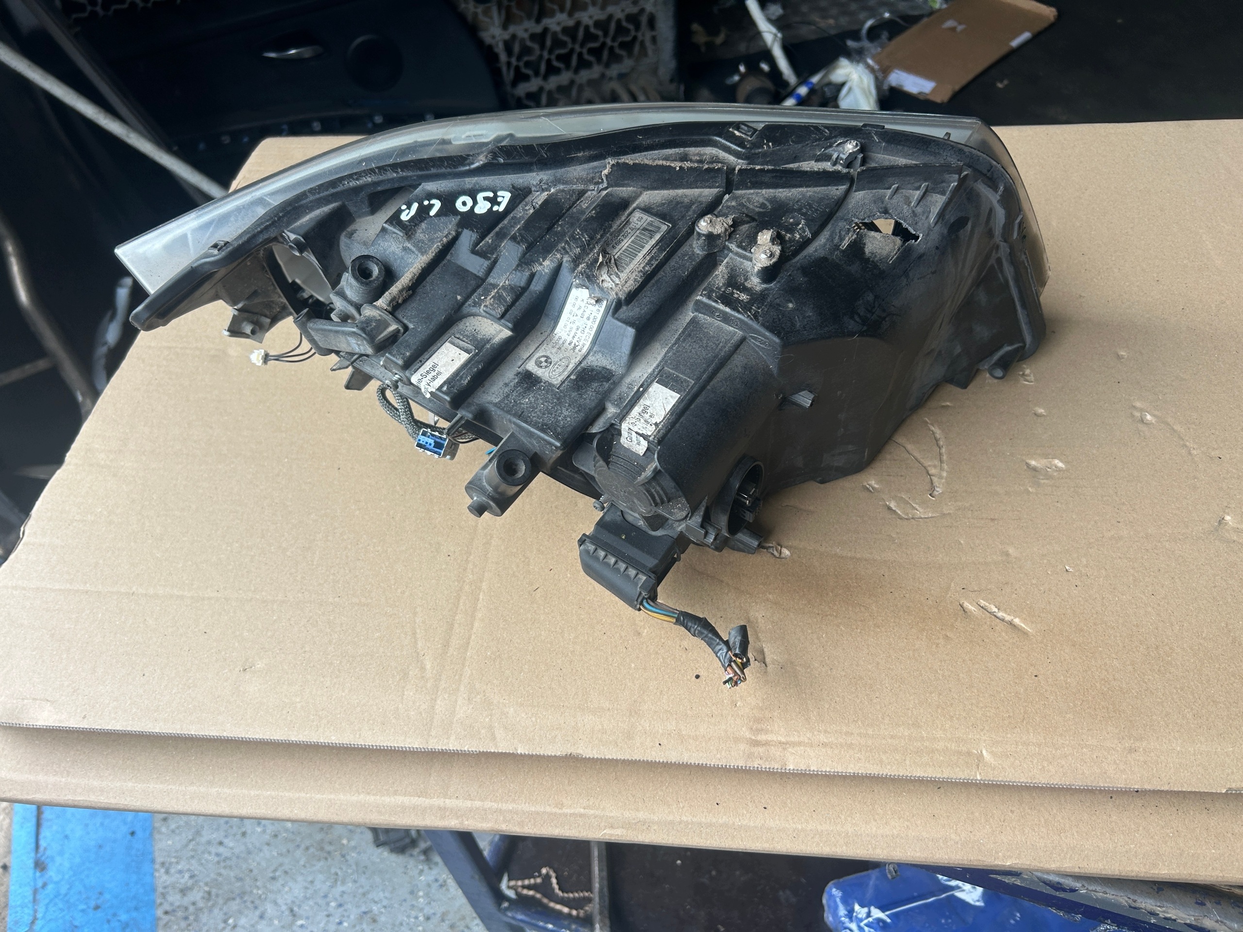 BMW E90 LCI light XENON DYNAMIC left front 7202589