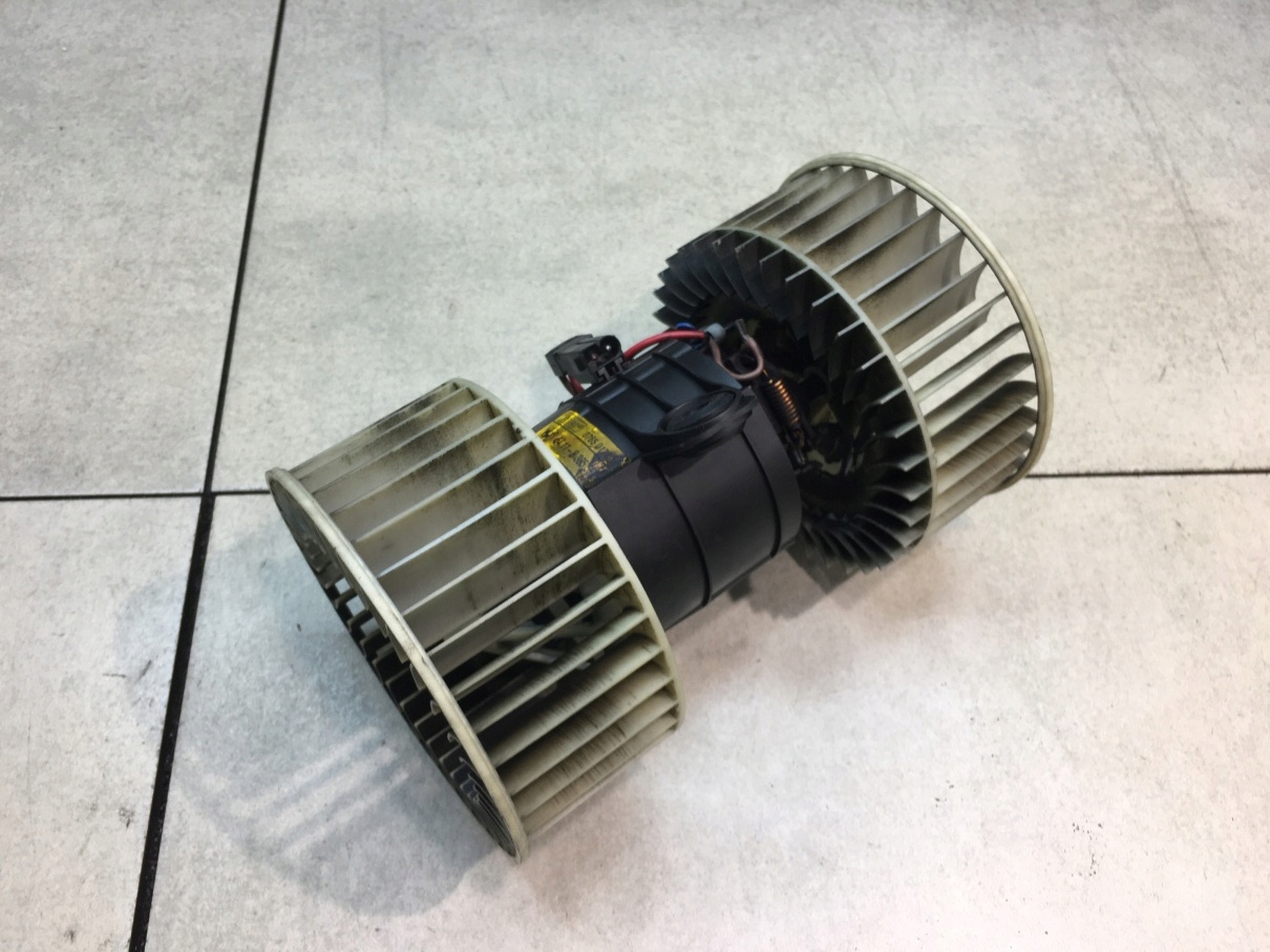 Lüfter DMUCHAWA BMW 5 E39 FL 8385558