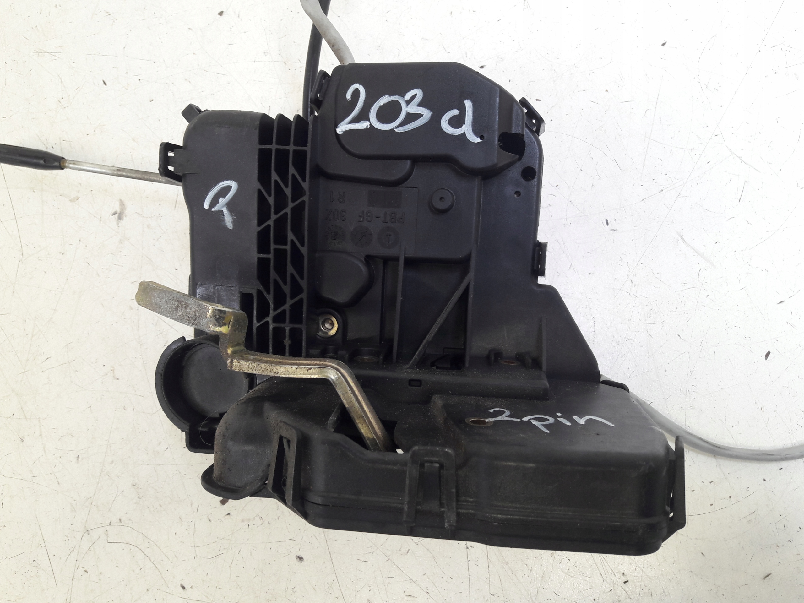lock right front 2037000335 Mercedes W203