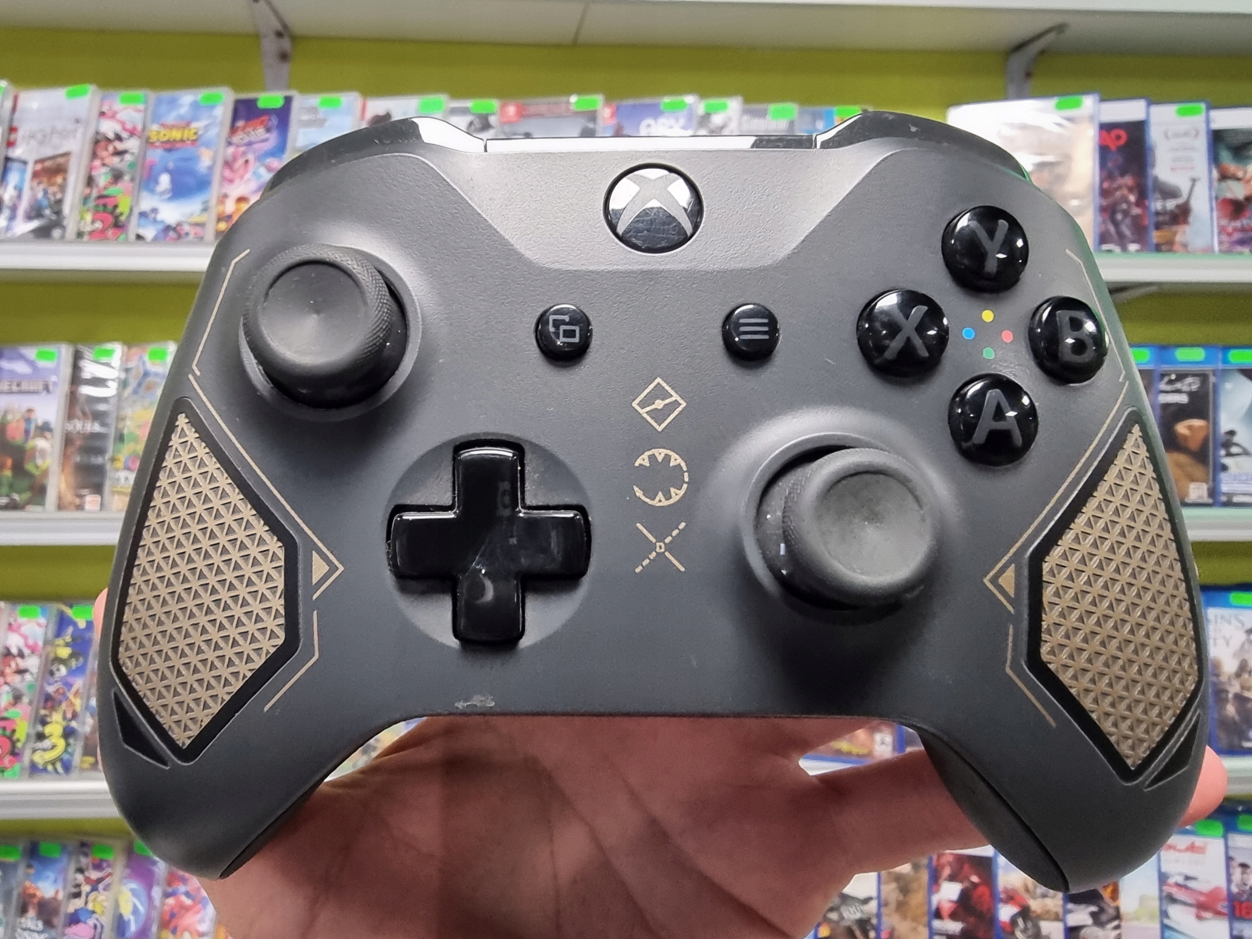 19. PAD KONTROLER XBOX ONE SERIES S X PC RECON TECH GUMOWANE GRIPY ORYGINAŁ EAN (GTIN) 889842251272