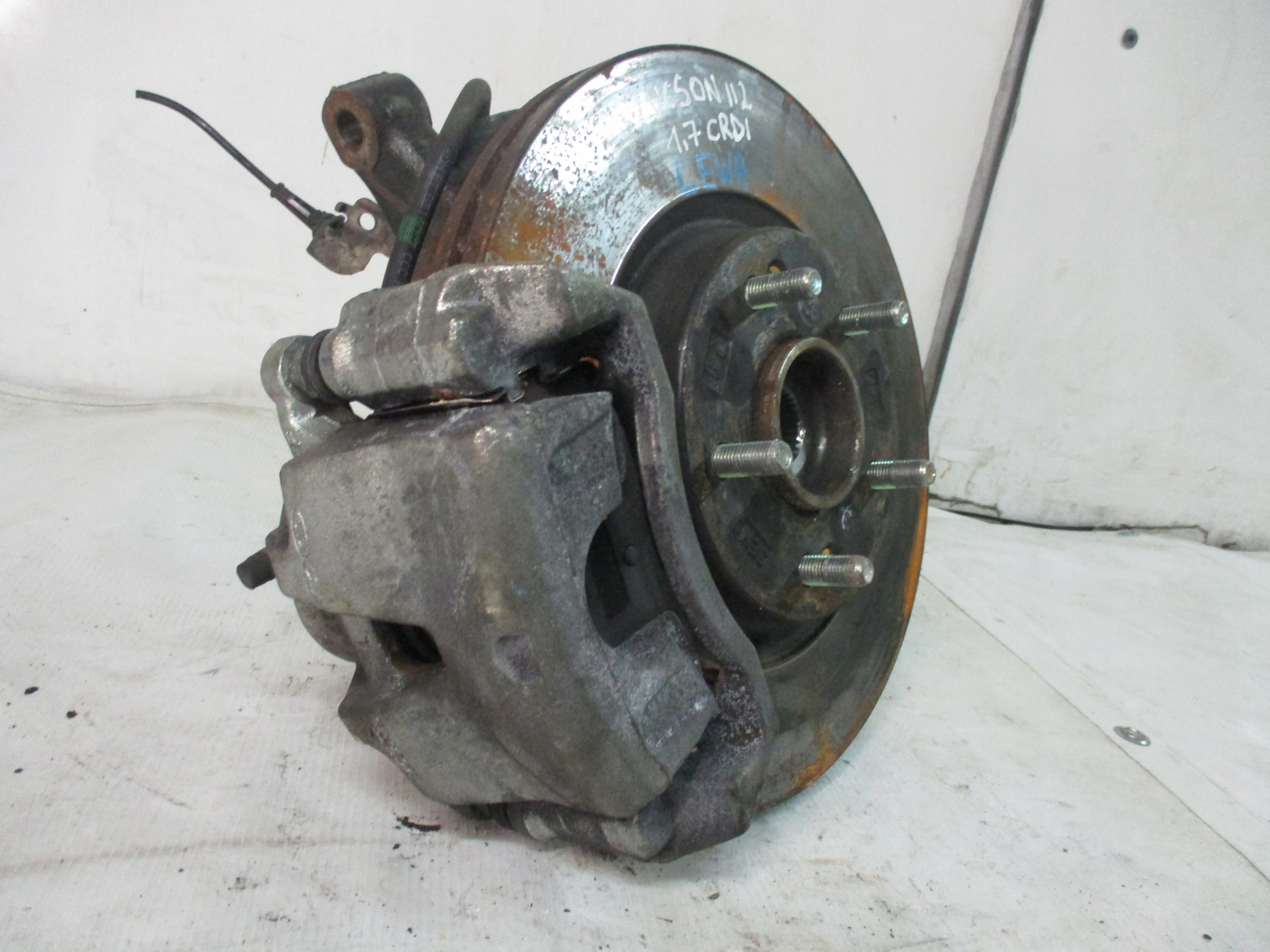 swing left Hyundai Tucson II 2 1,7 CRDI 16r
