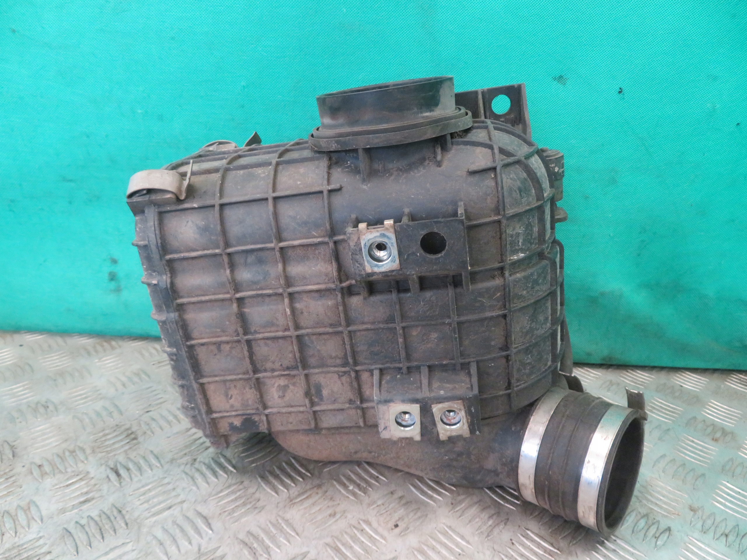 Gehäuse filter luft MITSUBISHI CANTER FUSO 3.0 15R
