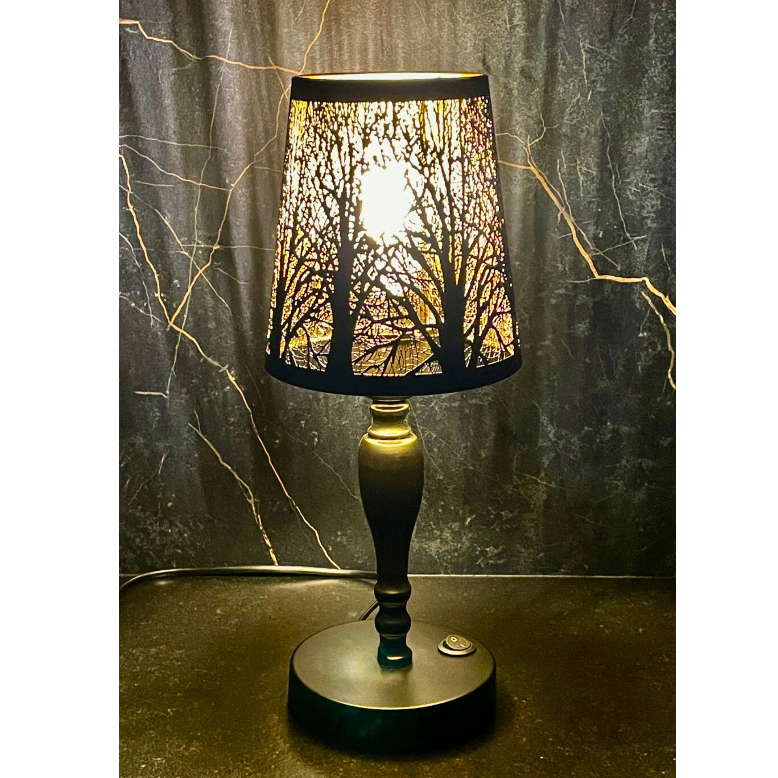 Lampa stołowa lampka nocna stalowa METALOWY ABAŻUR CZARNA LOFT RETRO E27 Klasa efektywności energetycznej E