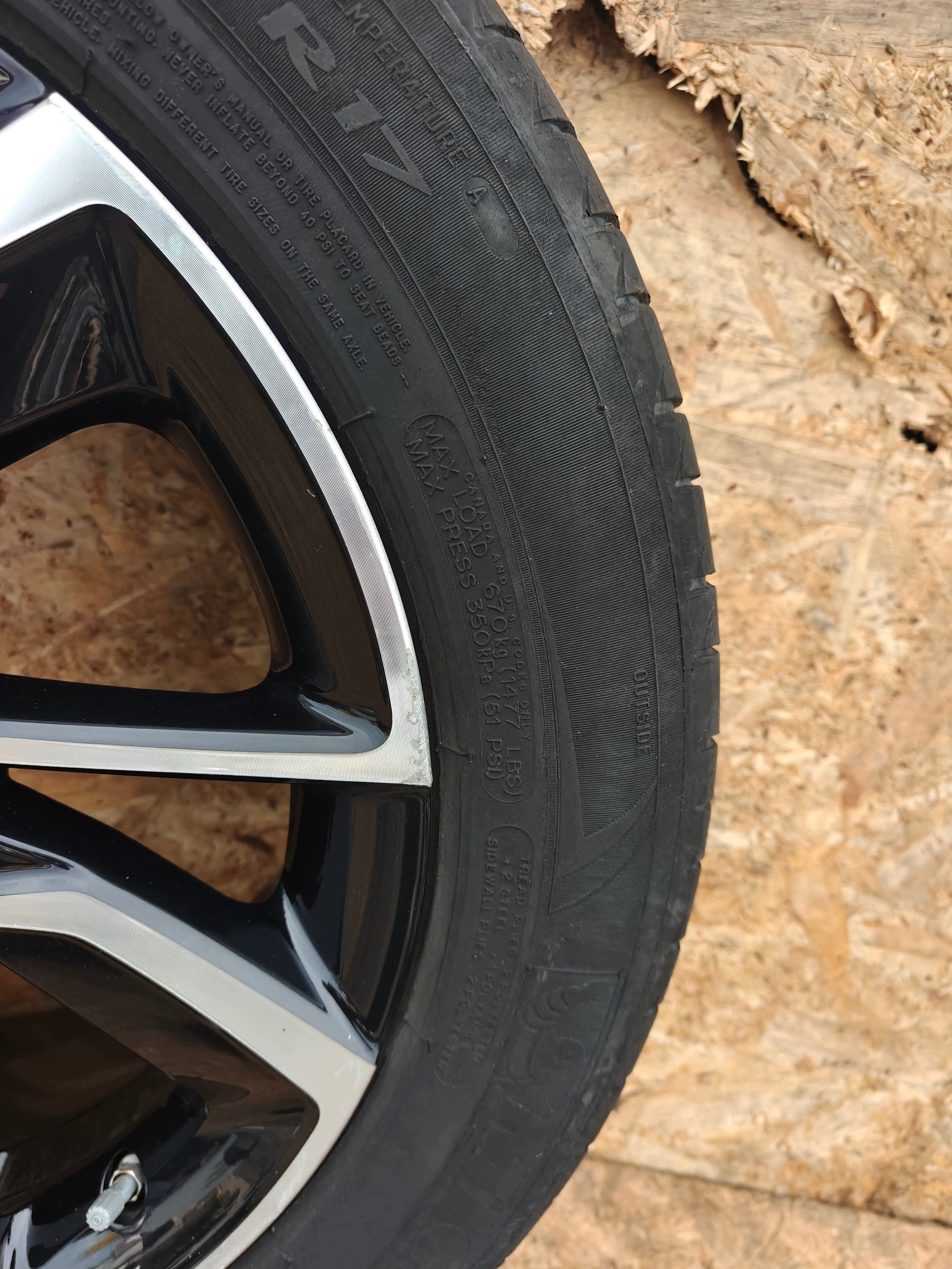 ruote cerchi MG ZX MICHELIN PRIMACY 3 215 55 17 7Jx17 ET41 10598024 2022 anno