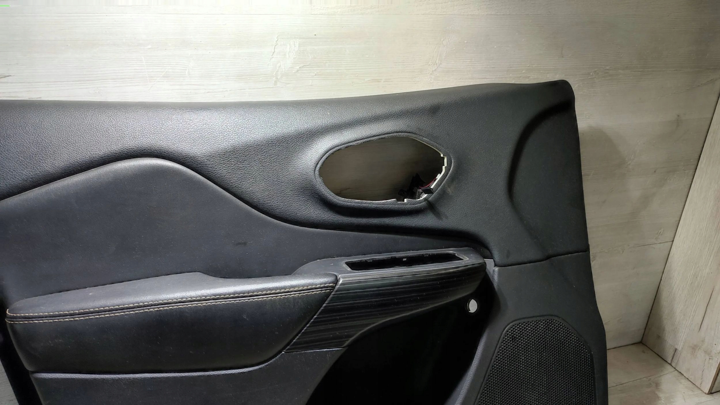 Jeep Cherokee 2015 front left side / side door przednich