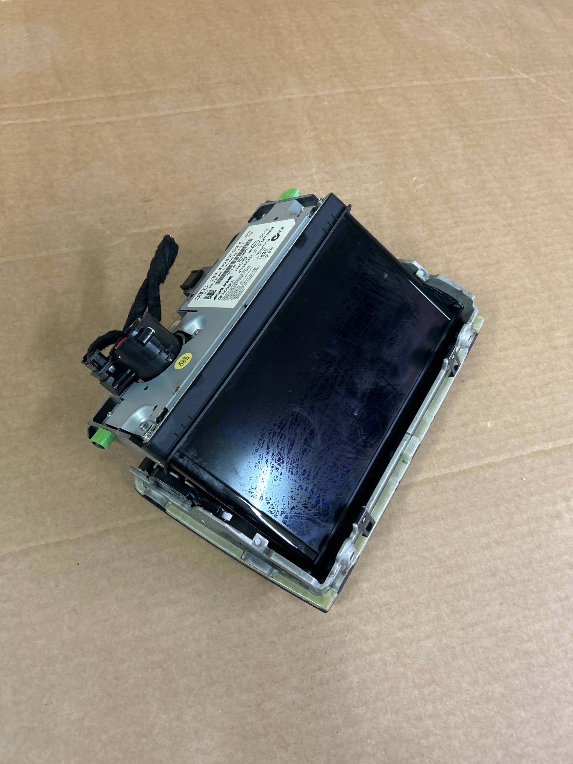 AUDI A3 8V WYSWIETLACZ 8V0857273K