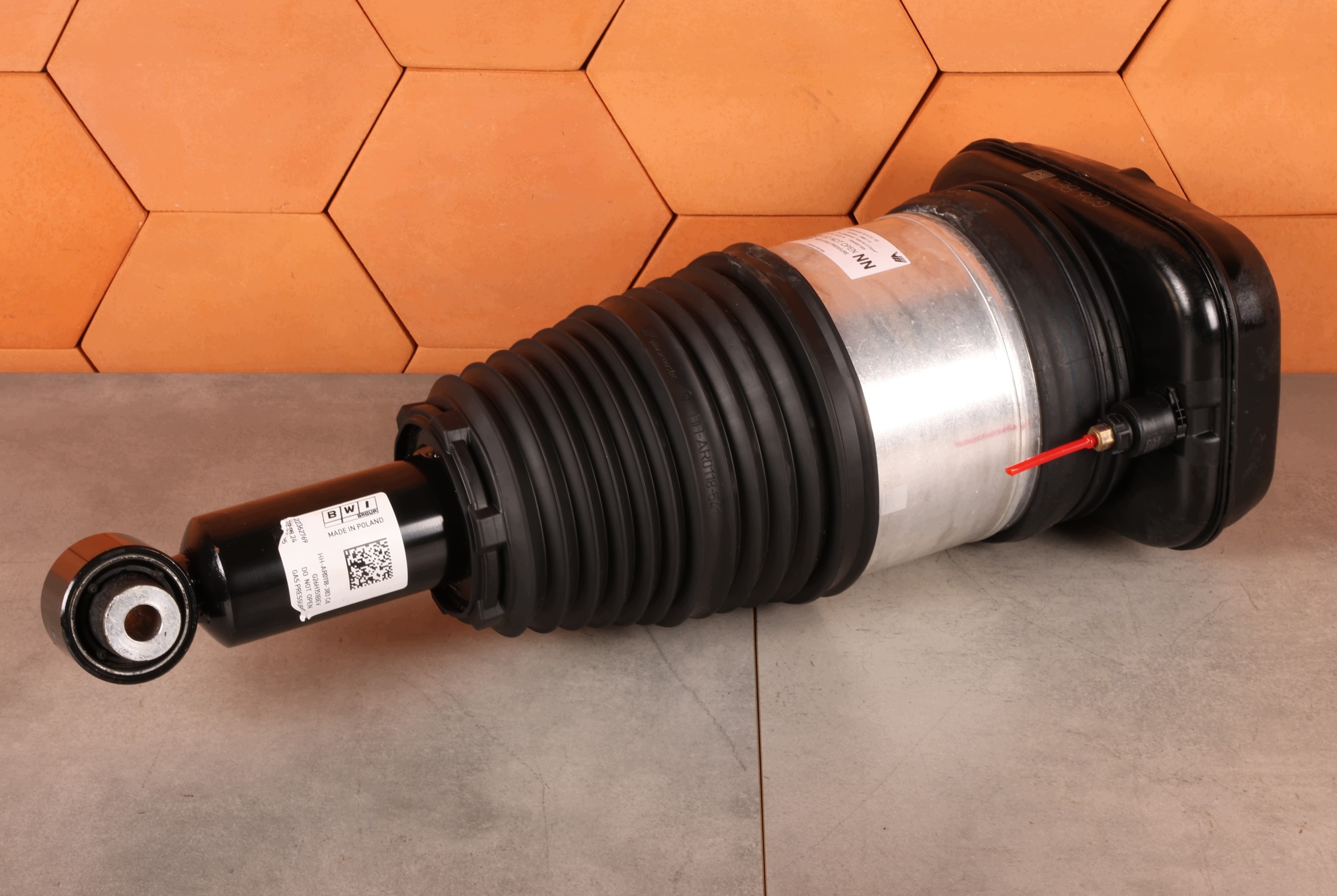 BMW i4 G26 eDrive35 eDrive40 shock absorber pneumatic left rear 5A5BE15