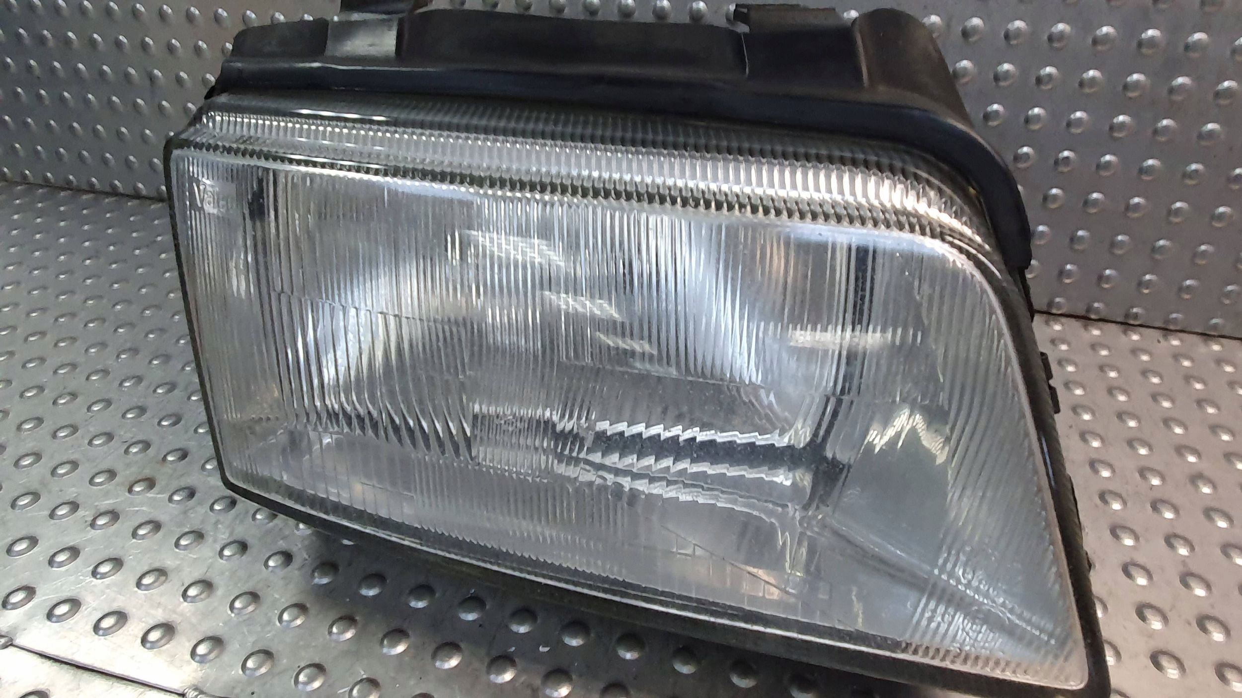 light front right AUDI A4 B5 95- 8D0941004A