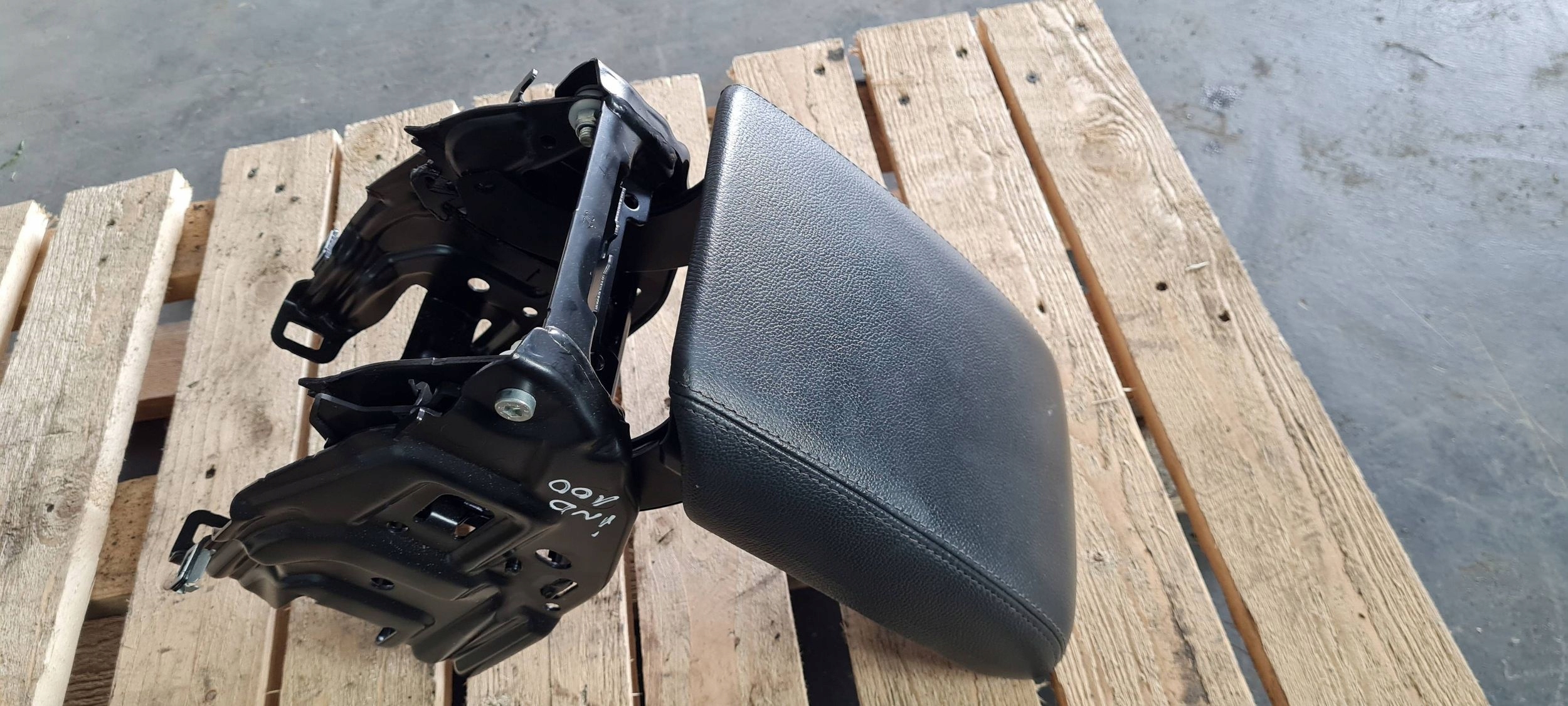 A5 8T LIFT armrest central leather 8K0864207C A4 B8 LIFT