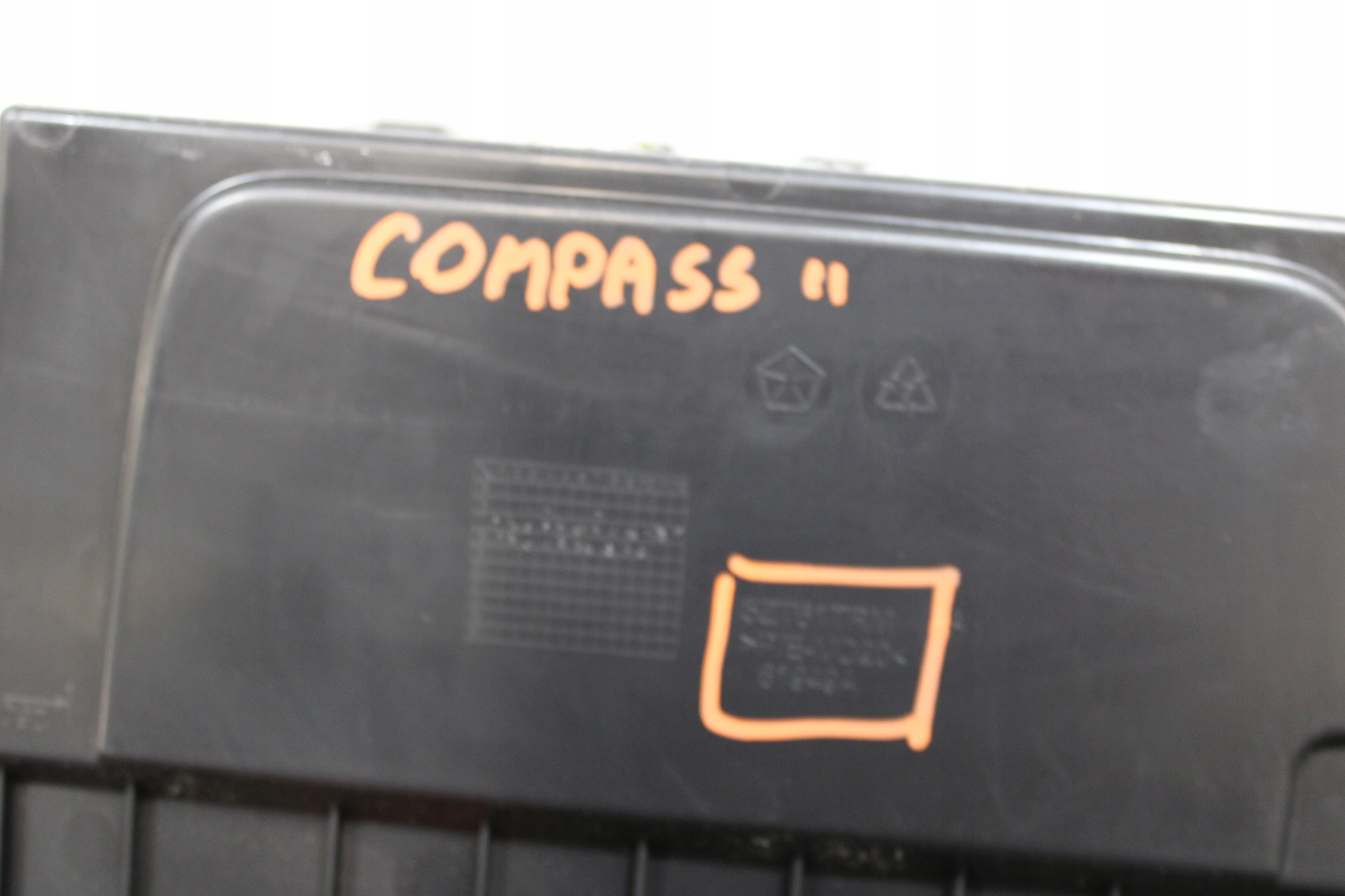 passenger compartment consoles 5ZT61TRMAA JEEP COMPASS II 2 TRAILHAWK