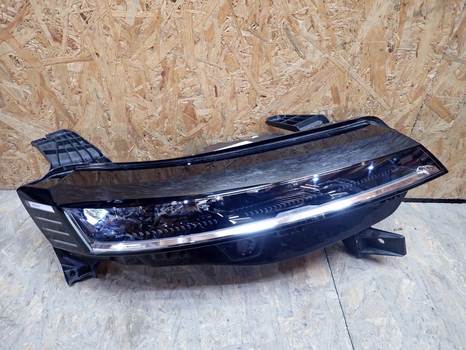 light right REFLEKTOR right LED RENAULT MEGANE 5 V E TECH 2021- 260102443R
