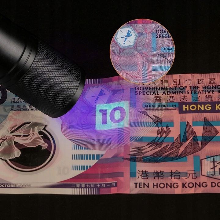 LATARKA ZE ŚWIATŁEM UV STERYLIZACJA PRZENOŚNA MINI Kolor dominujący czarny