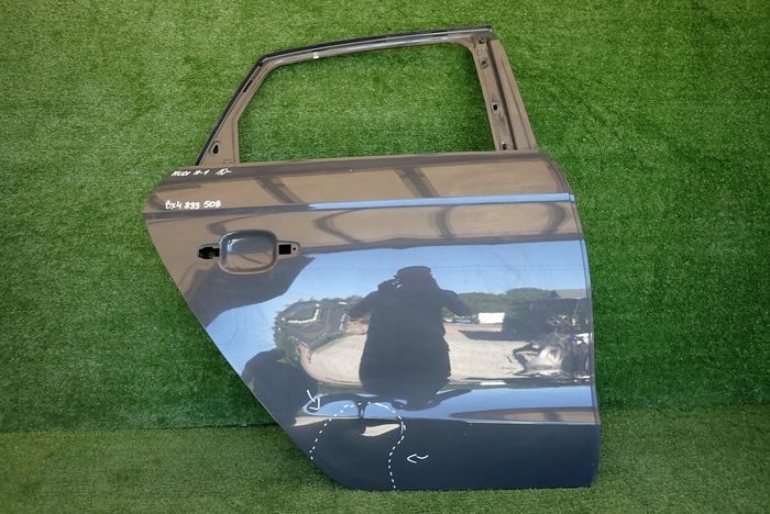 AUDI A1 8X 10- door right rear. rear part
