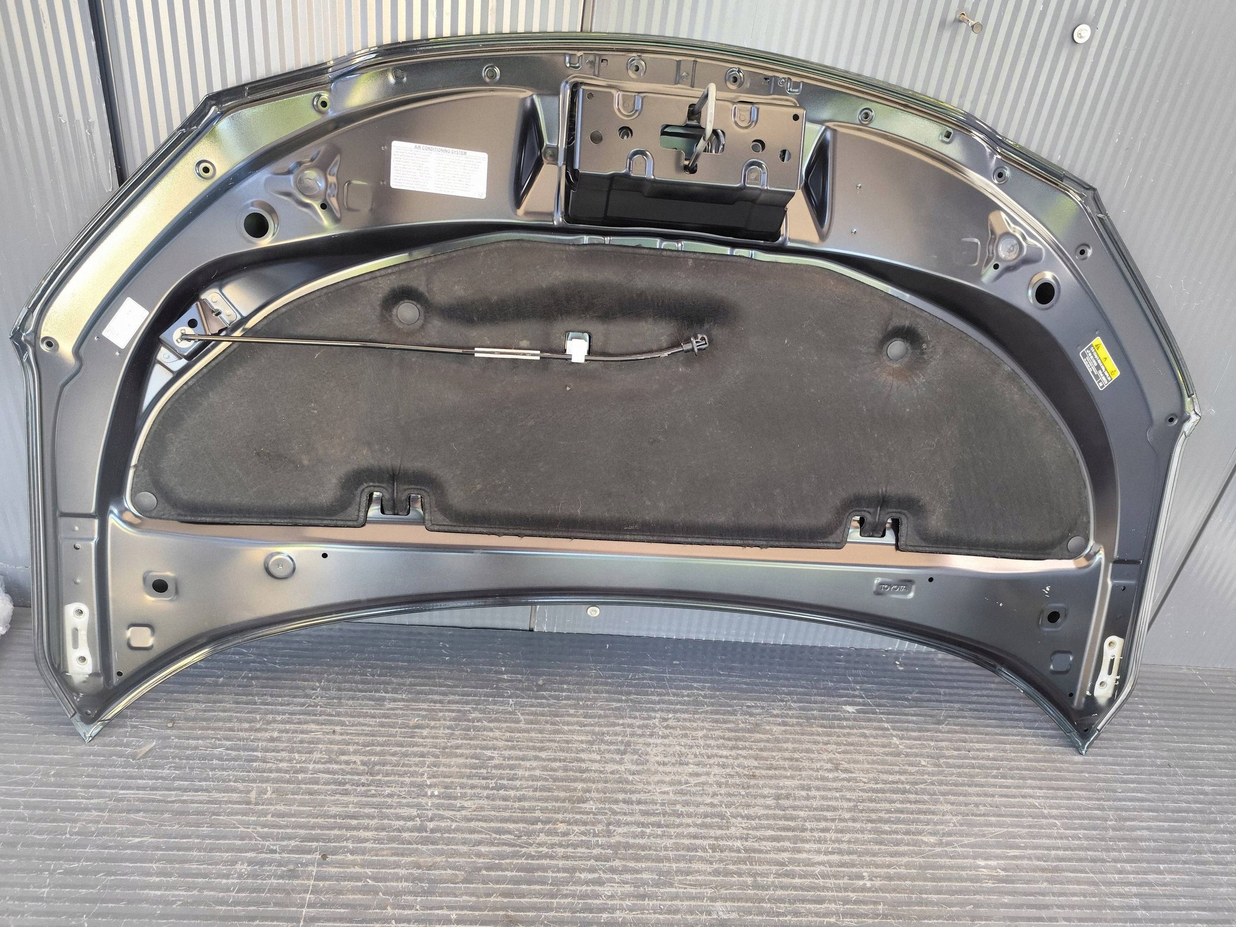 TOYOTA YARIS CROSS Capot Complète DEMONTAZ