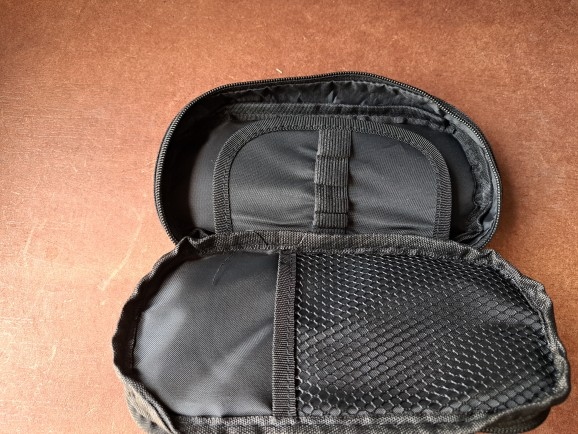 WIELOFUNKCYJNY ROZKŁADANY PIÓRNIK WEDNESDAY ADDAMS JENNA ORTEGA 5 WZORÓW Wysokość produktu 22 cm